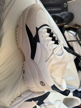 Michael Kors White and Black Platform Runner Sneakers